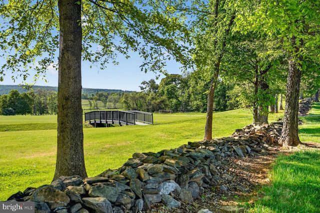 17565 BROOKVILLE CT, Round Hill, VA 20141