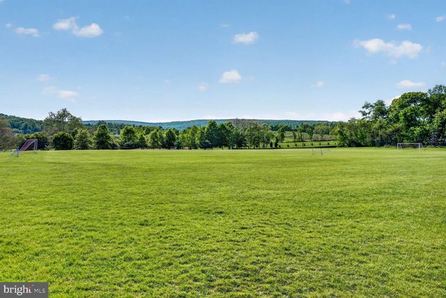 17565 BROOKVILLE CT, Round Hill, VA 20141