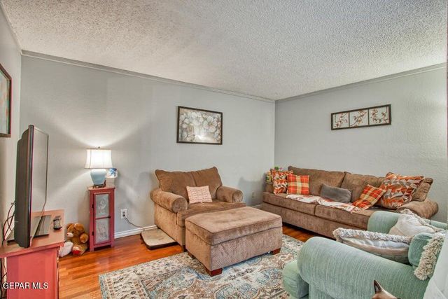 1730 Bara Drive, El Paso, TX 79935