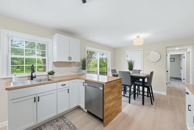 2132 Medford Drive, Fort Wayne, IN 46803