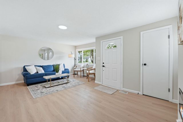 2132 Medford Drive, Fort Wayne, IN 46803