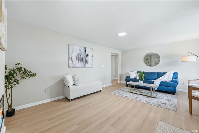 2132 Medford Drive, Fort Wayne, IN 46803