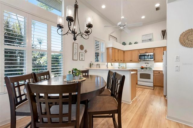 604 CROSSFIELD CIRCLE 31, Venice, FL 34293