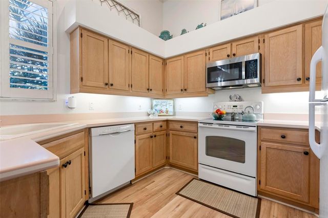 604 CROSSFIELD CIRCLE 31, Venice, FL 34293