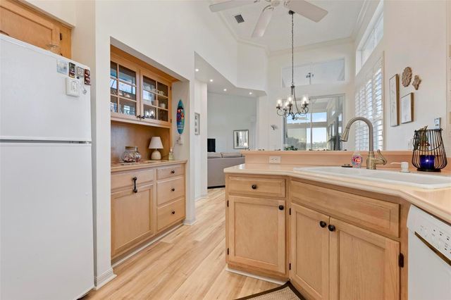 604 CROSSFIELD CIRCLE 31, Venice, FL 34293