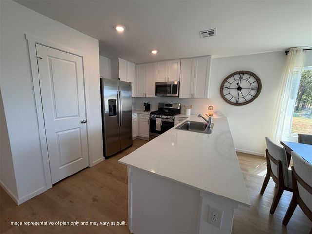 12801 Florence Lane, Yukon, OK 73099