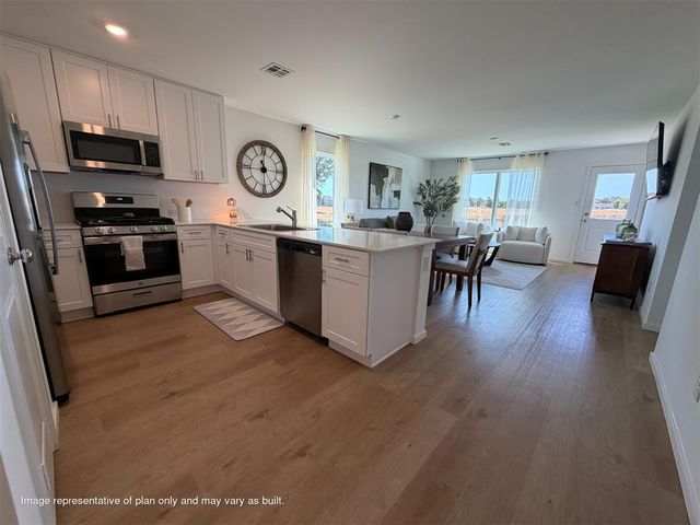 12801 Florence Lane, Yukon, OK 73099