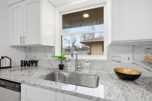 1275 Elaine Road, Columbus, OH 43227