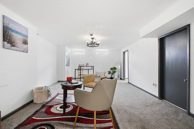 1275 Elaine Road, Columbus, OH 43227