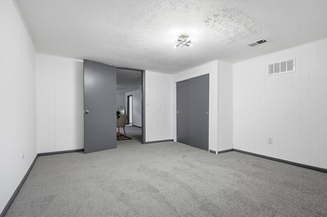 1275 Elaine Road, Columbus, OH 43227