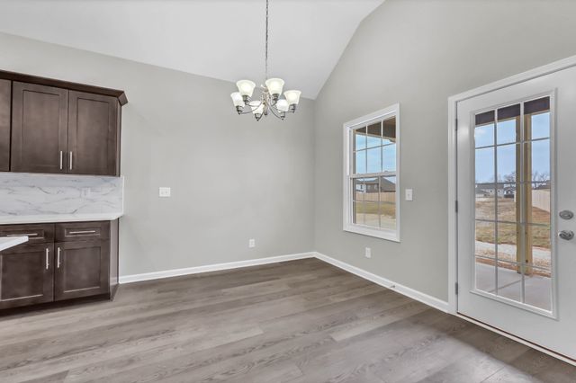 641 Woodrush Dr, Clarksville, TN 37040