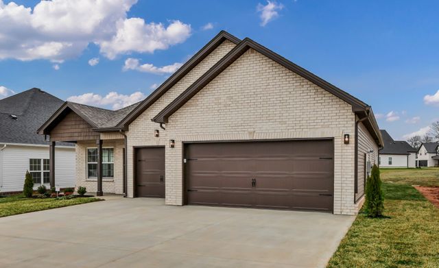 641 Woodrush Dr, Clarksville, TN 37040