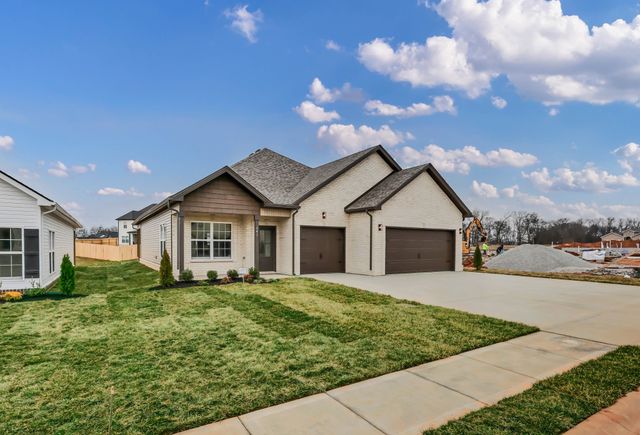 641 Woodrush Dr, Clarksville, TN 37040