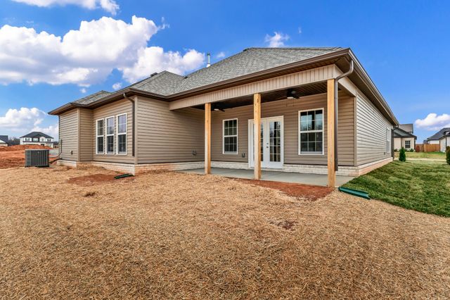 641 Woodrush Dr, Clarksville, TN 37040