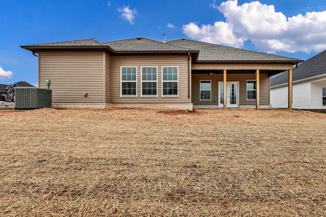 641 Woodrush Dr, Clarksville, TN 37040