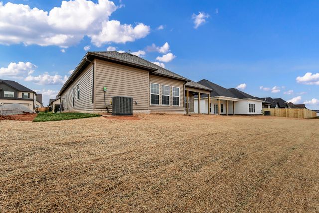 641 Woodrush Dr, Clarksville, TN 37040