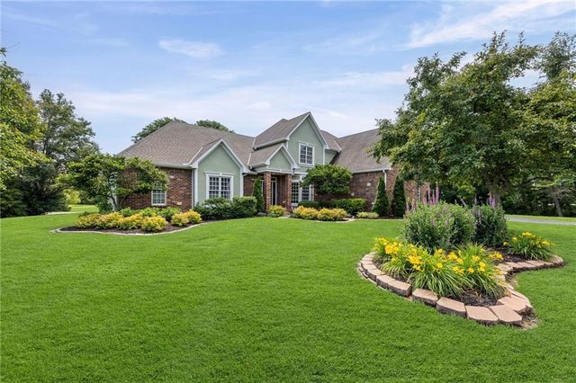 7447 Mize Road, Shawnee, KS 66227
