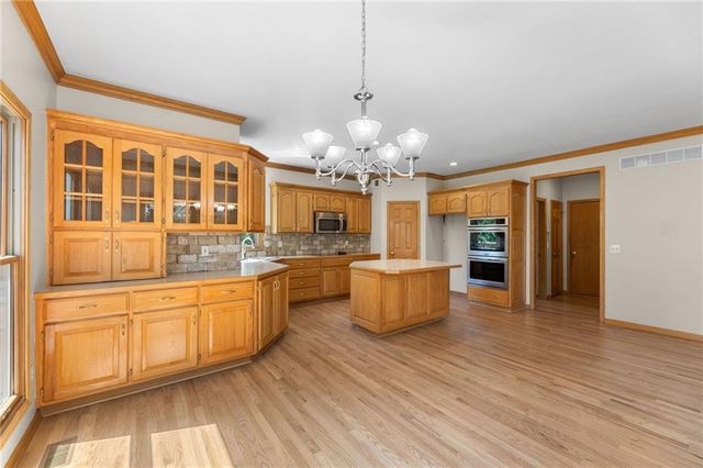 7447 Mize Road, Shawnee, KS 66227