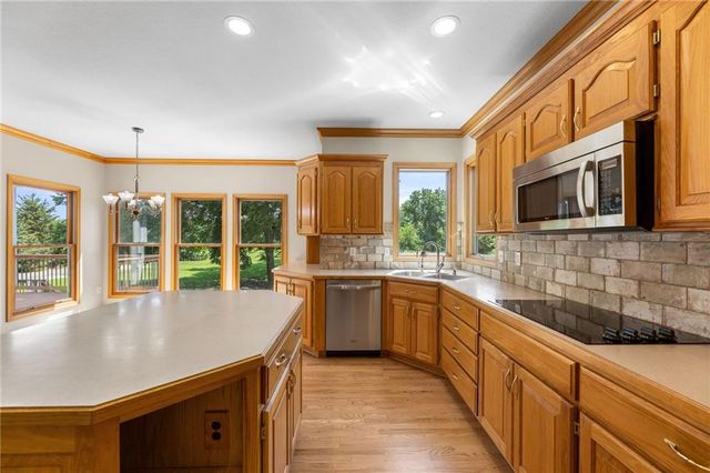 7447 Mize Road, Shawnee, KS 66227