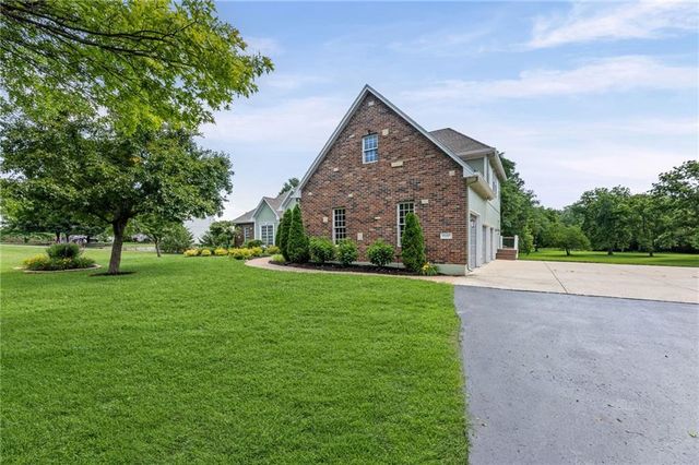 7447 Mize Road, Shawnee, KS 66227