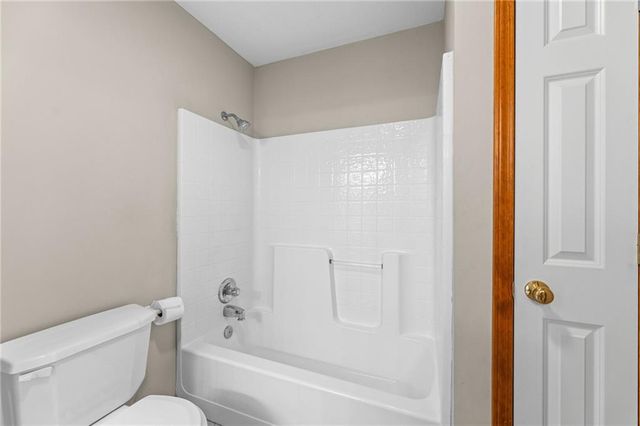 7447 Mize Road, Shawnee, KS 66227