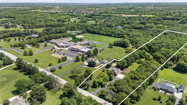 7447 Mize Road, Shawnee, KS 66227