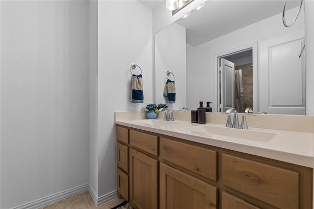 1431 Cypress Thorn Drive, Arlington, TX 76005