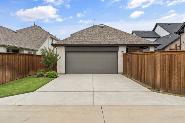 1431 Cypress Thorn Drive, Arlington, TX 76005