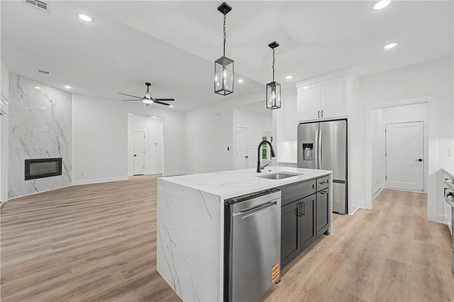 8 Borle Circle, Bella Vista, AR 72714