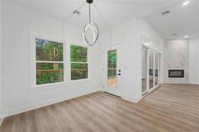 8 Borle Circle, Bella Vista, AR 72714