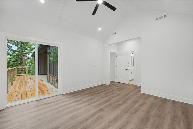 8 Borle Circle, Bella Vista, AR 72714