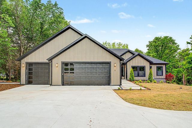 8 Borle Circle, Bella Vista, AR 72714