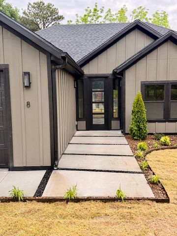 8 Borle Circle, Bella Vista, AR 72714
