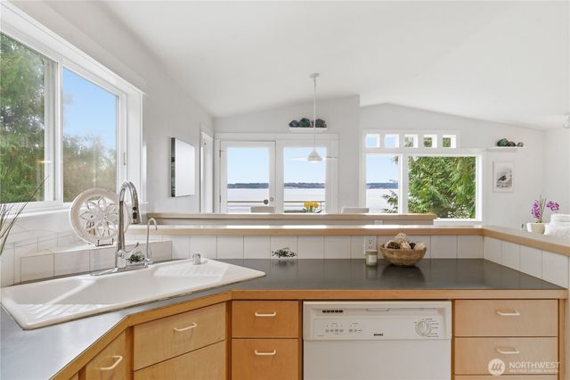 610 Tala Shore Drive, Port Ludlow, WA 98365