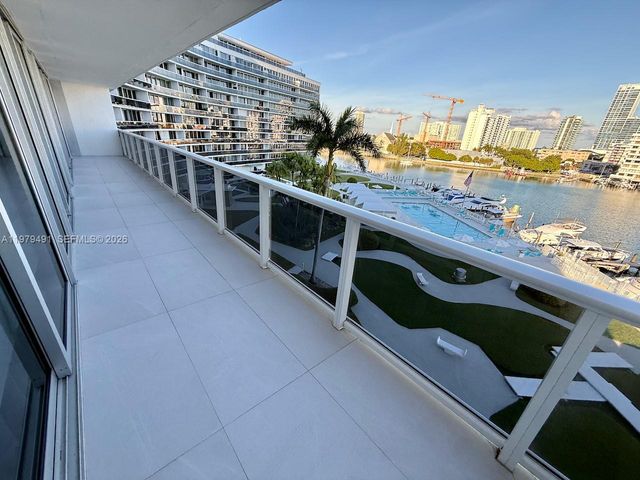 900 Bay Dr 524, Miami Beach, FL 33141