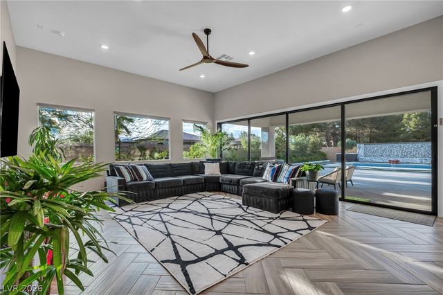 7780 Hickam Avenue, Las Vegas, NV 89129