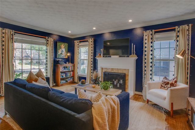 2442 Sunset Avenue, Dallas, TX 75211