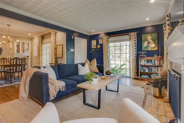 2442 Sunset Avenue, Dallas, TX 75211