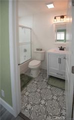 10900 Blix 5, North Hollywood, CA 91602