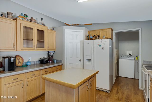 2200 N DELAWARE Drive OFC, Apache Junction, AZ 85120