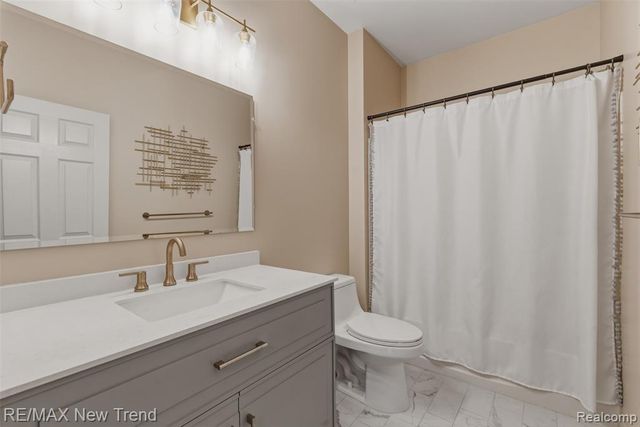 3270 Johanna Ware, Wixom, MI 48393