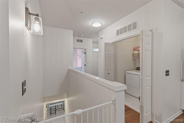 3270 Johanna Ware, Wixom, MI 48393