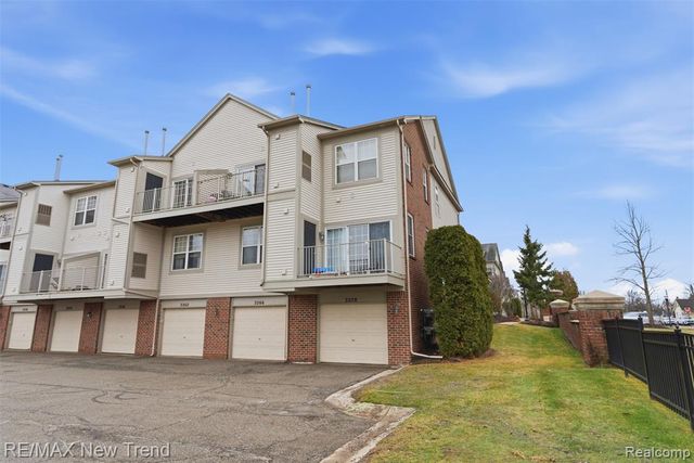 3270 Johanna Ware, Wixom, MI 48393