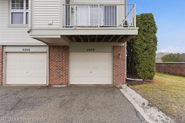 3270 Johanna Ware, Wixom, MI 48393