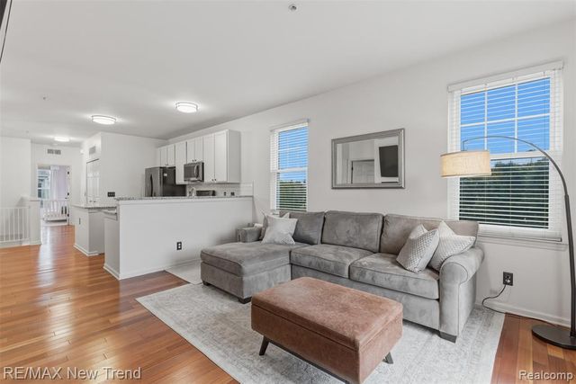 3270 Johanna Ware, Wixom, MI 48393