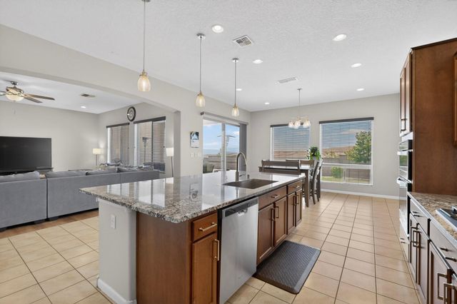 12200 Bear Valley Lane NW, Albuquerque, NM 87120