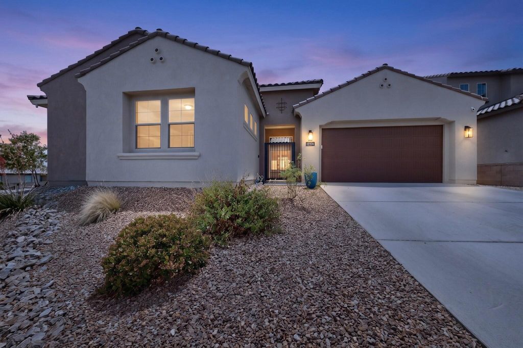 12200 Bear Valley Lane NW, Albuquerque, NM 87120