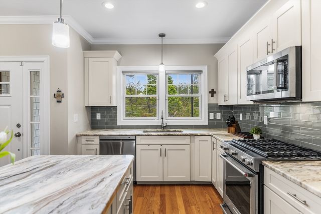 19 Edmunds Cove, Danvers, MA 01923