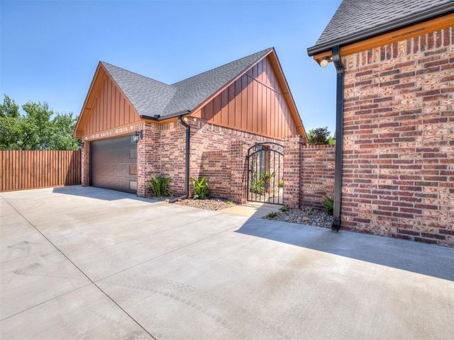 3186 Red Ridge Drive, Blanchard, OK 73010
