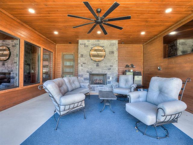 3186 Red Ridge Drive, Blanchard, OK 73010